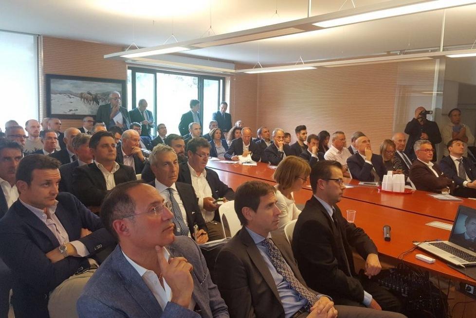  Ecco il patto con Banca Intesa 1,5 miliardi per l’innovazione 