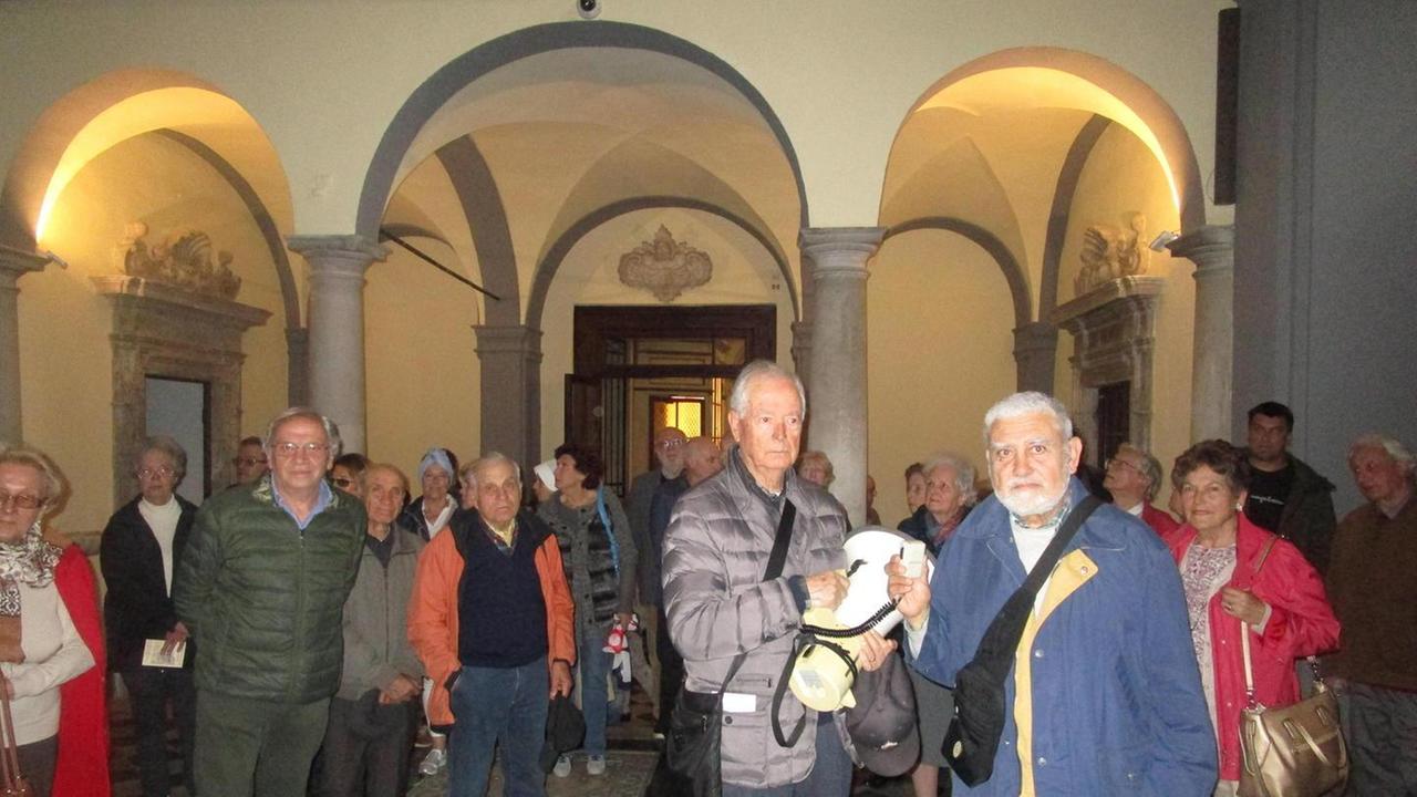 In decine per visitare le epigrafi del Duomo