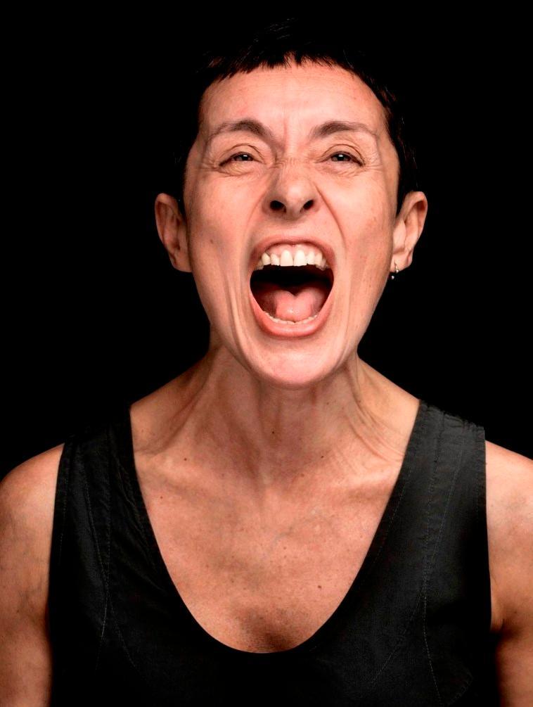 Mara Redeghieri torna sulla scena e canta da solista in “Recidiva”