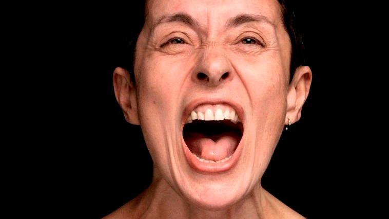 Mara Redeghieri torna sulla scena e canta da solista in “Recidiva”