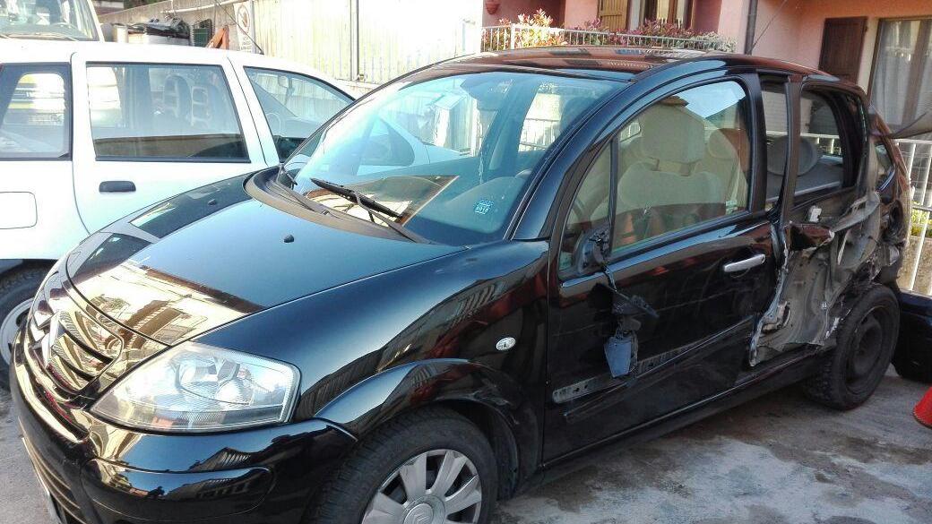 Pavullo, sperona un’auto poi fugge ma viene preso e denunciato