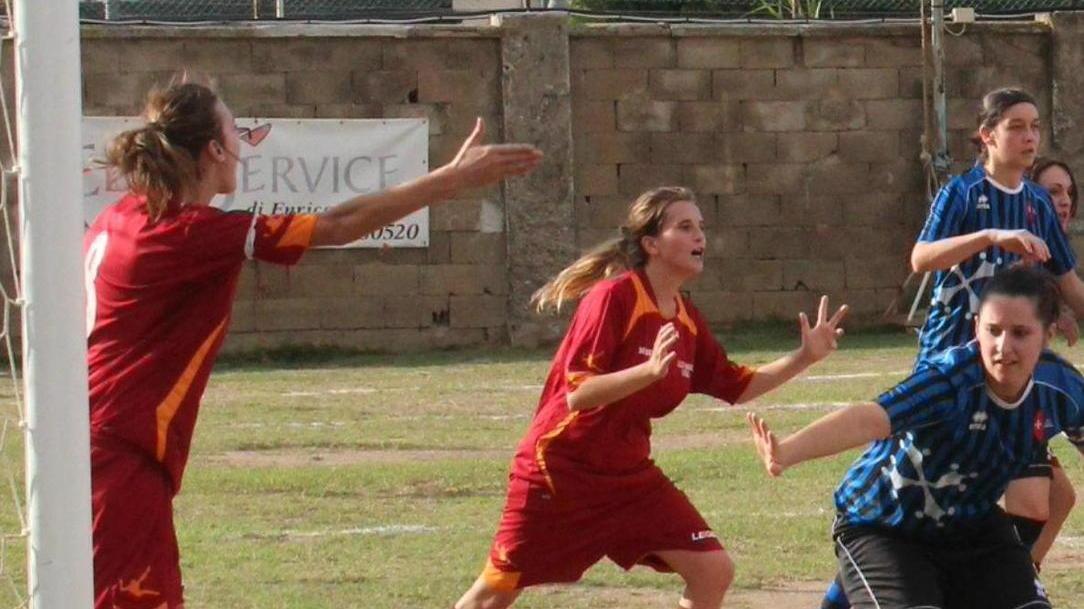 Calcio donne, il Pisa sfida lo Scandicci