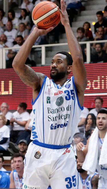 La Dinamo comincia con una sconfitta 