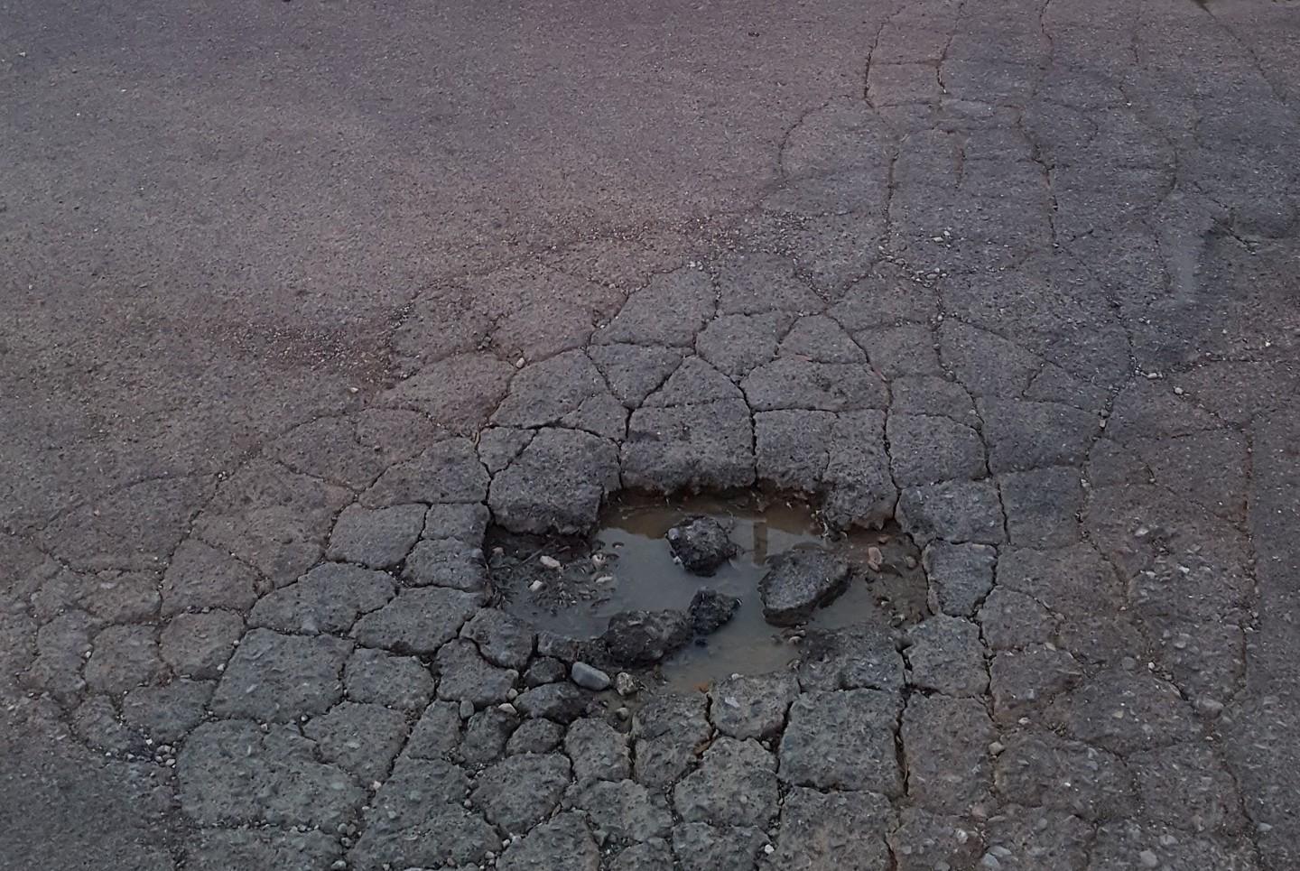 «Strade e manutenzioni I ritardi del Comune»