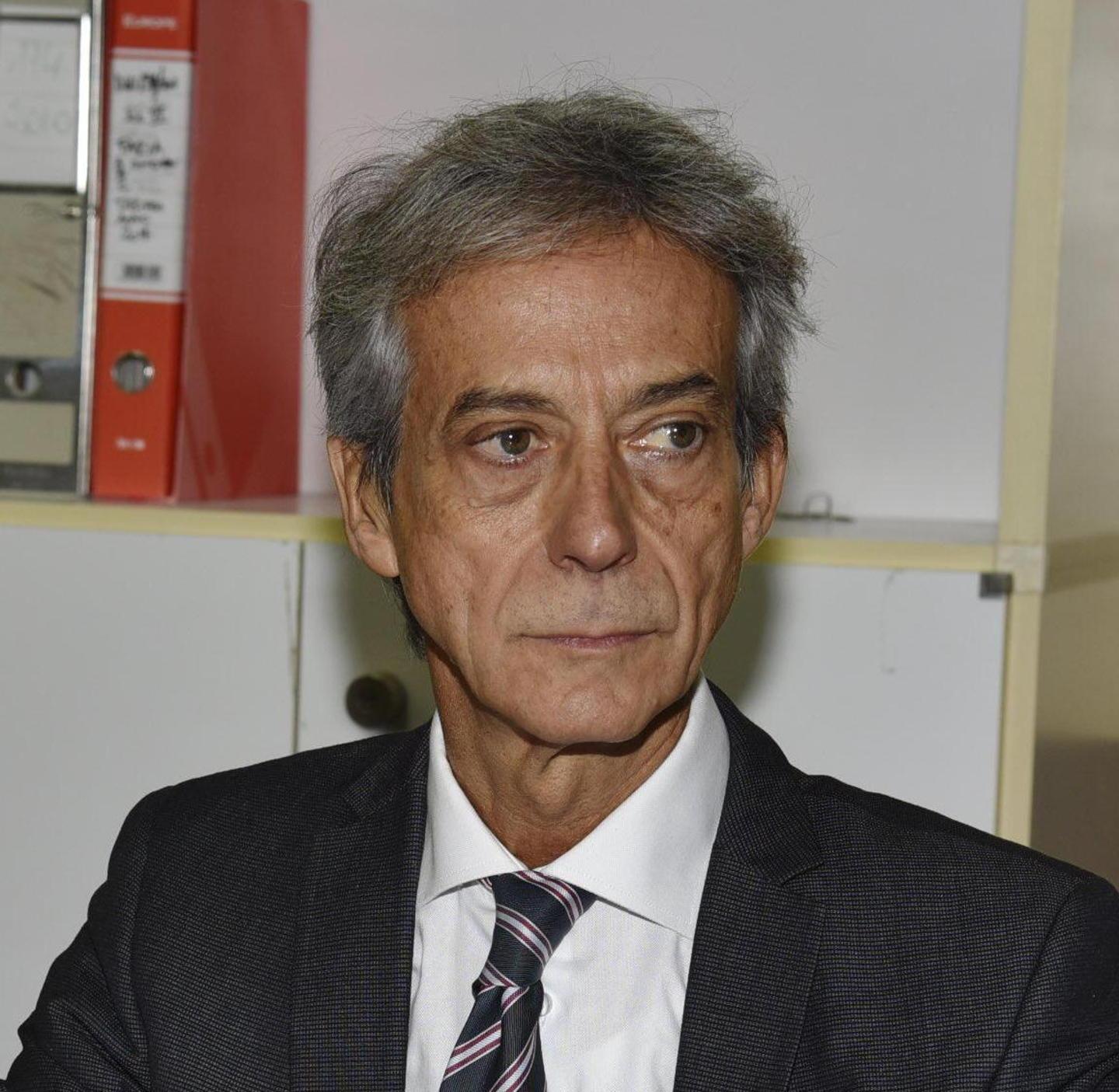 Desideri: «Dove si prescrive, si prenota»