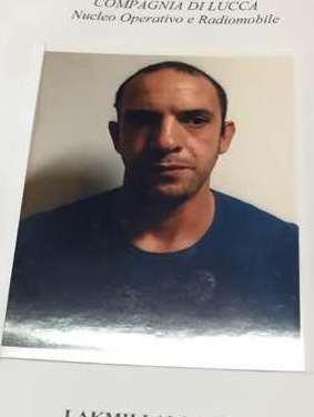 Arrestato con 2 chili di hashish, tra i clienti anche dei minorenni 
