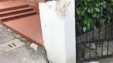 Auto contro cancello, si cercano testimoni