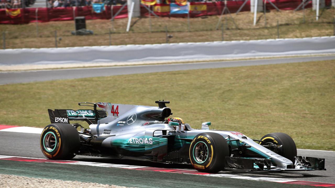 Gp Spagna/ Vince Hamilton davanti a Vettel, fuori Raikkonen e Bottas