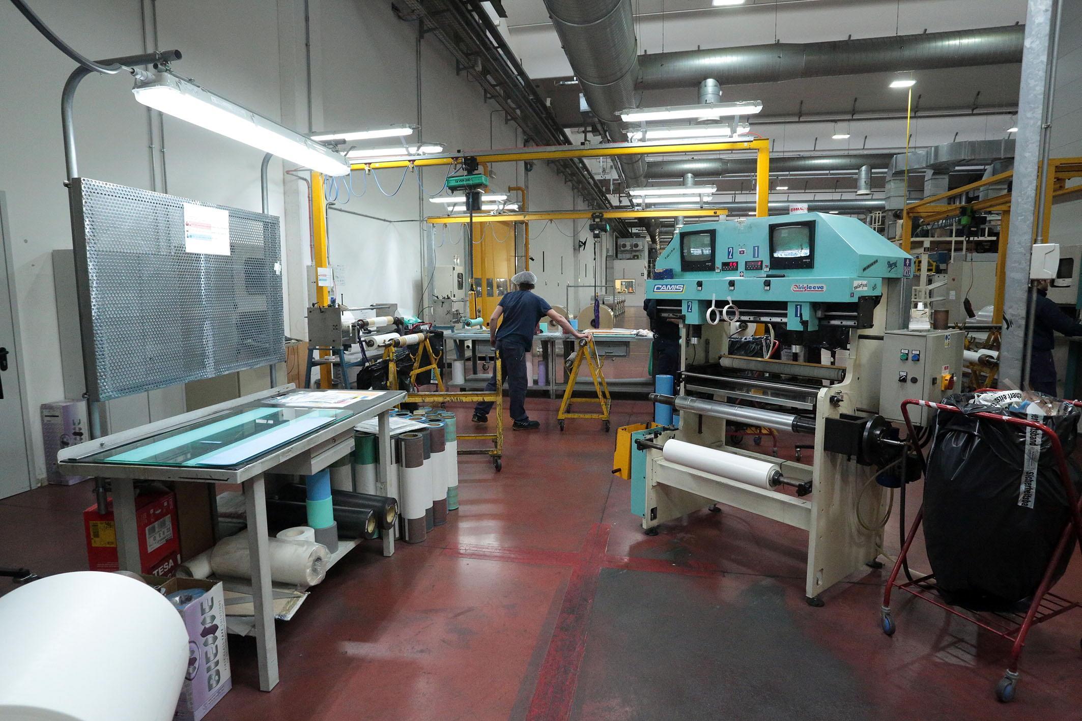 L'interno della Irplast (foto Agenzia Sestini)