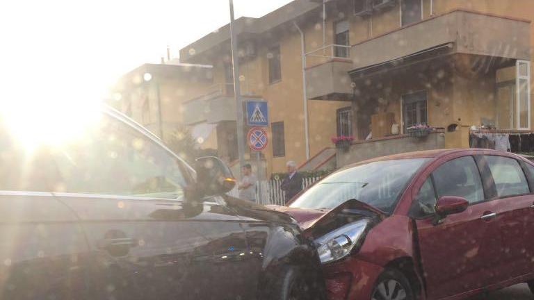 Così le due auto dopo la collisione in via Cimabue