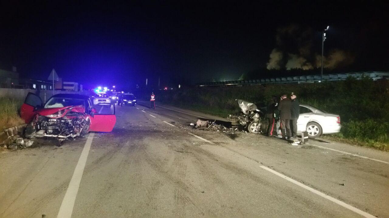 Le conseguenze del terribile scontro sulla Lodovica (Foto Sernacchioli)