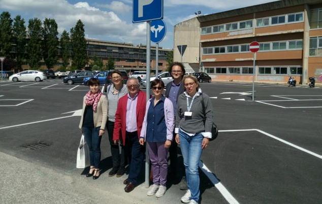Asfaltata l’area di sosta del polo scolastico