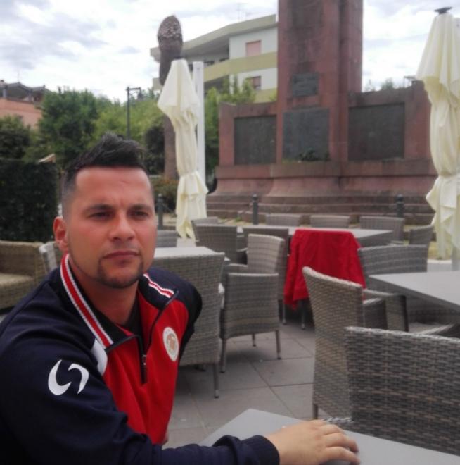 Bosa, giochi e bar in piazza la convivenza si complica 