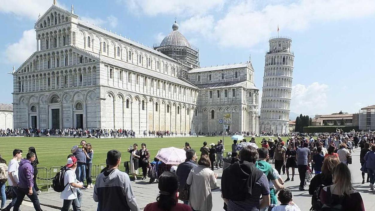 Allarme borseggi fermate 22 nomadi in zona Duomo