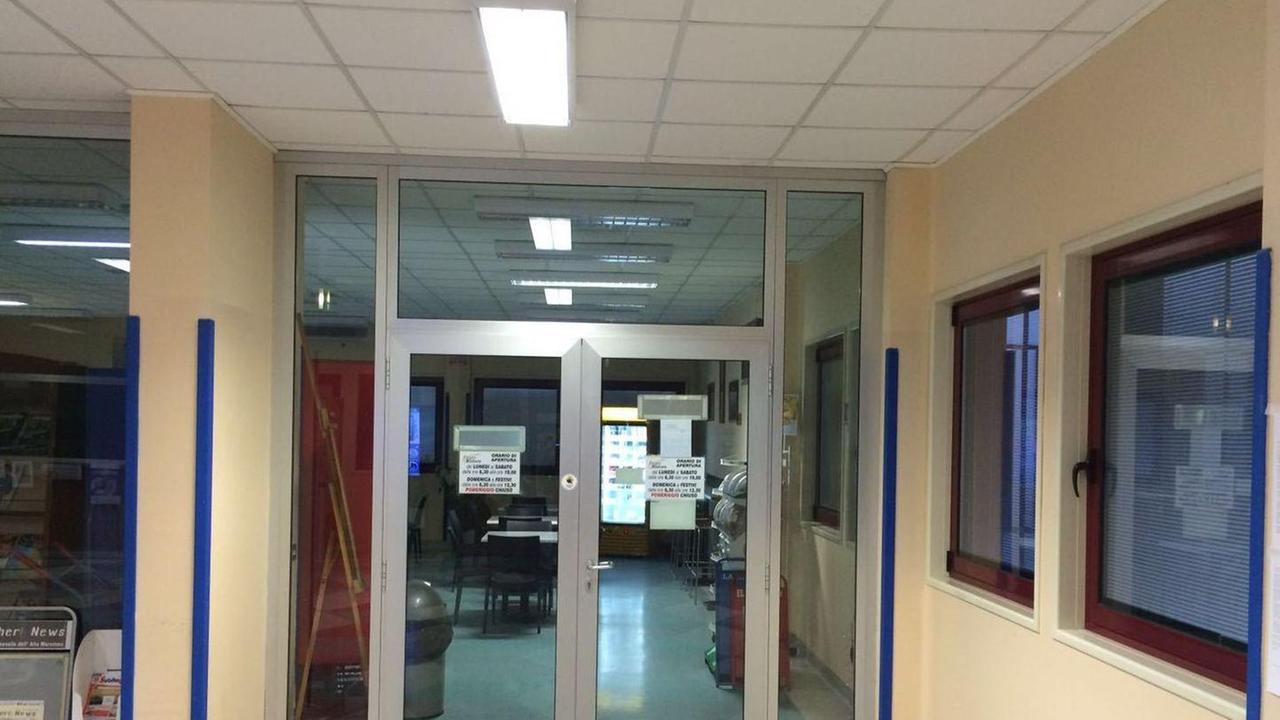 Stretta al bar dell’ospedale licenziate due dipendenti