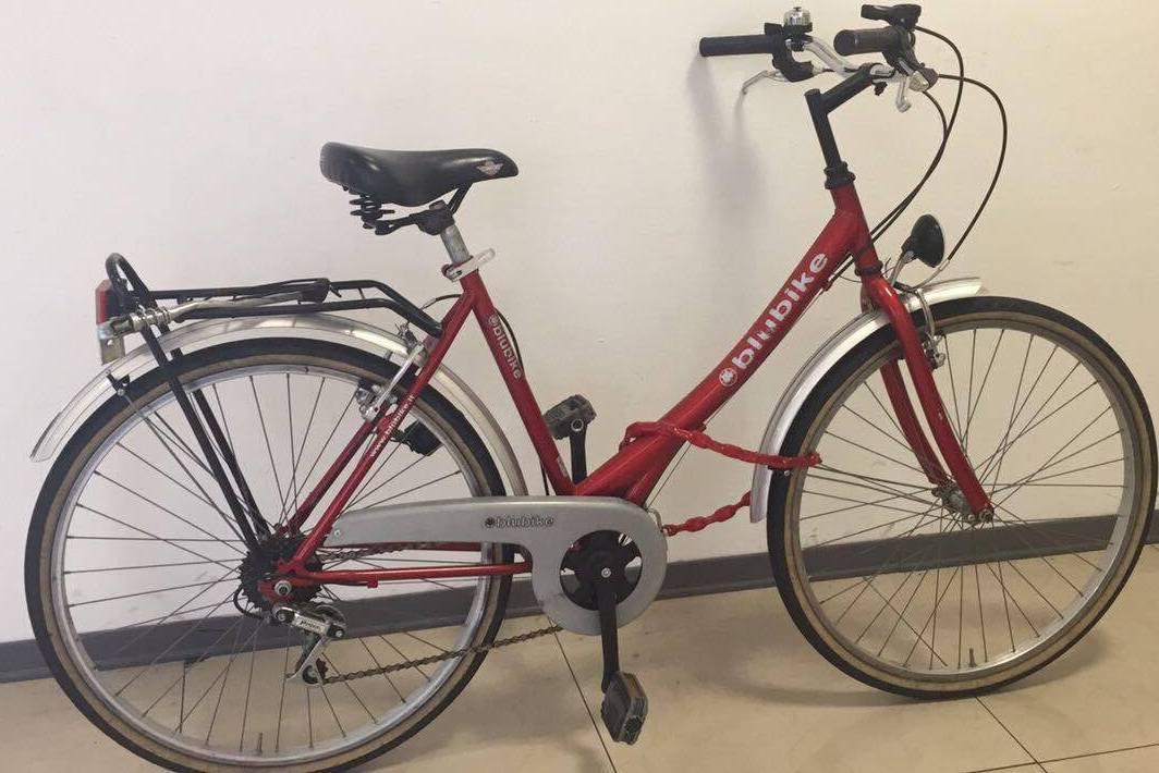 Beccato mentre tenta di rubare una bici