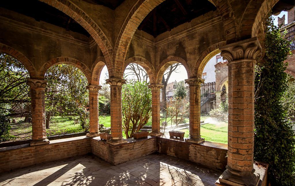 Giardini e corti svelano i loro segreti 