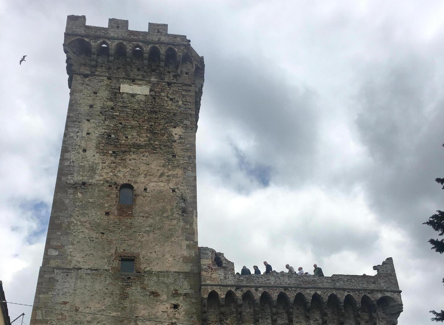 La Rocca di Vicopisano tra storie d’eserciti battaglie e assedi 