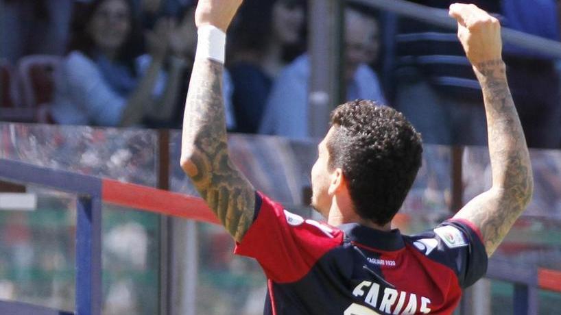 Si scatena Farias, il Cagliari vola
