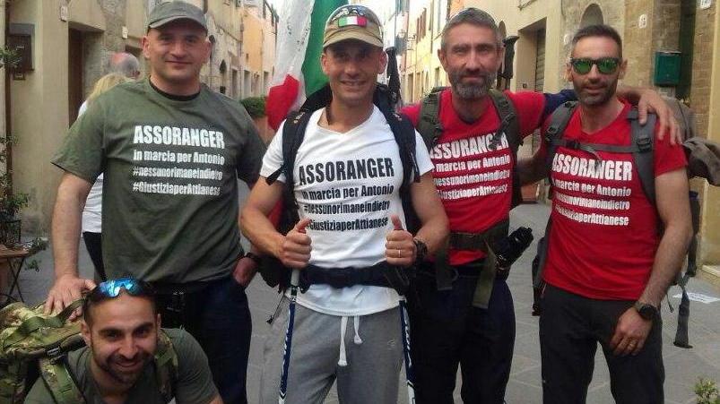 In marcia per 1.300 km per l'ex militare che lotta contro il cancro