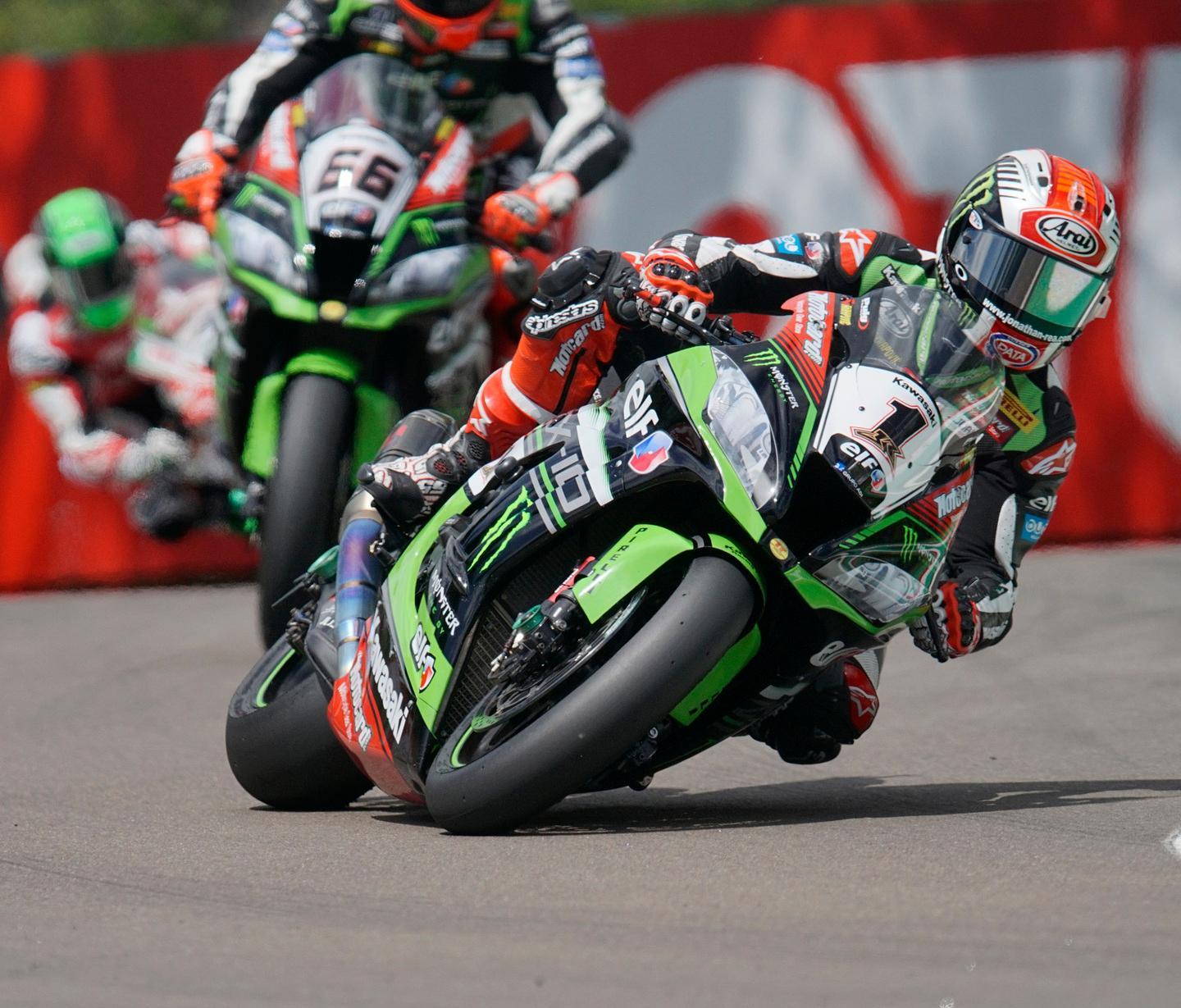 Che rimonta... Chaz Davies re di Imola 