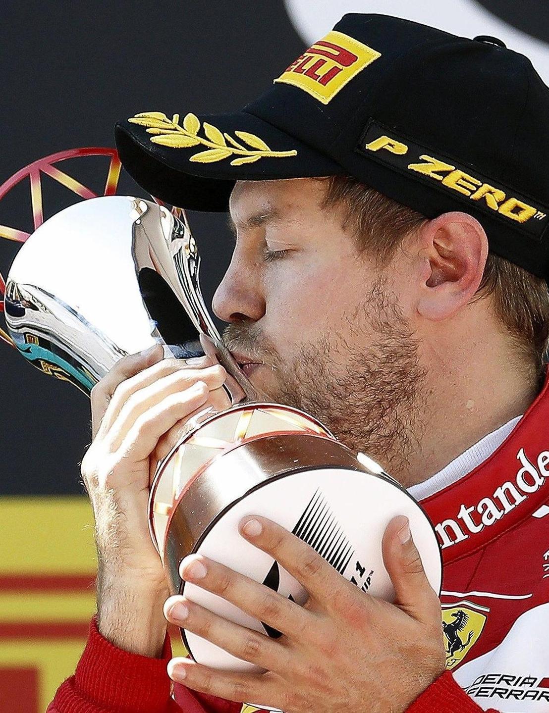 Vettel show, ma vince Hamilton 