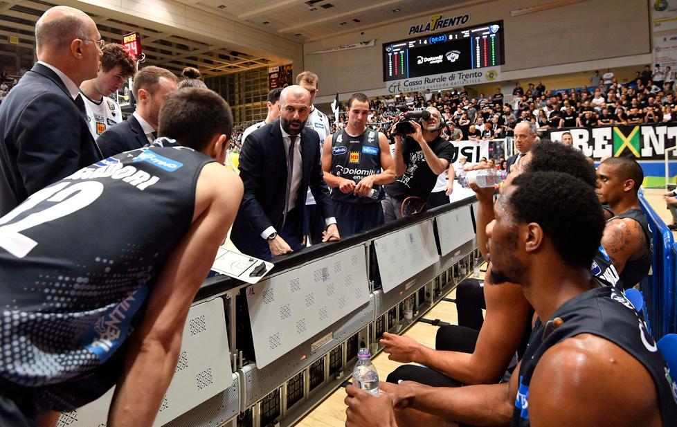 Buscaglia si affida a Sutton e Beto 