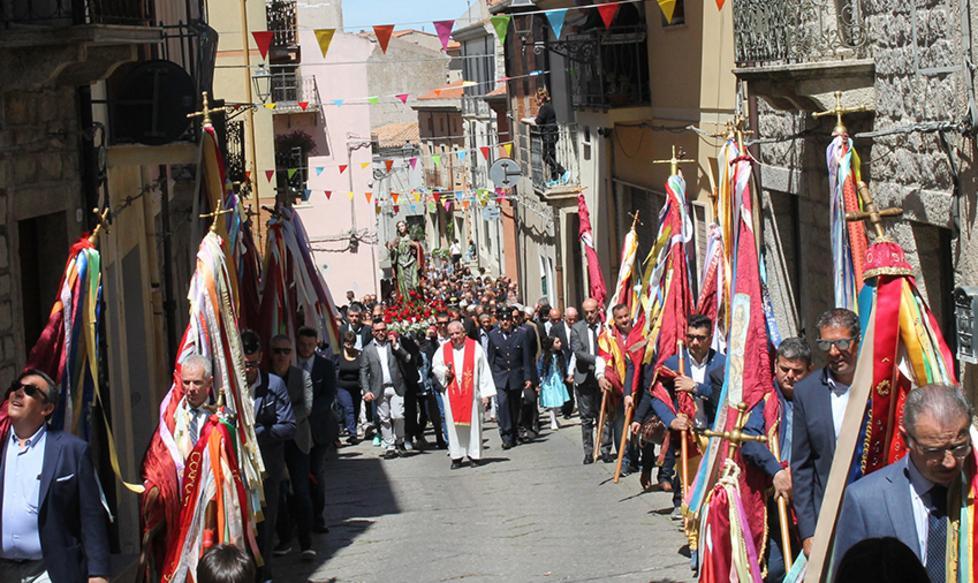Don Deriu ai tre candidati «Siate sportivi, niente liti»