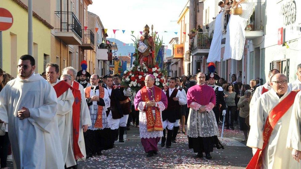 Festa di San Simplicio la processione diventa multietnica 