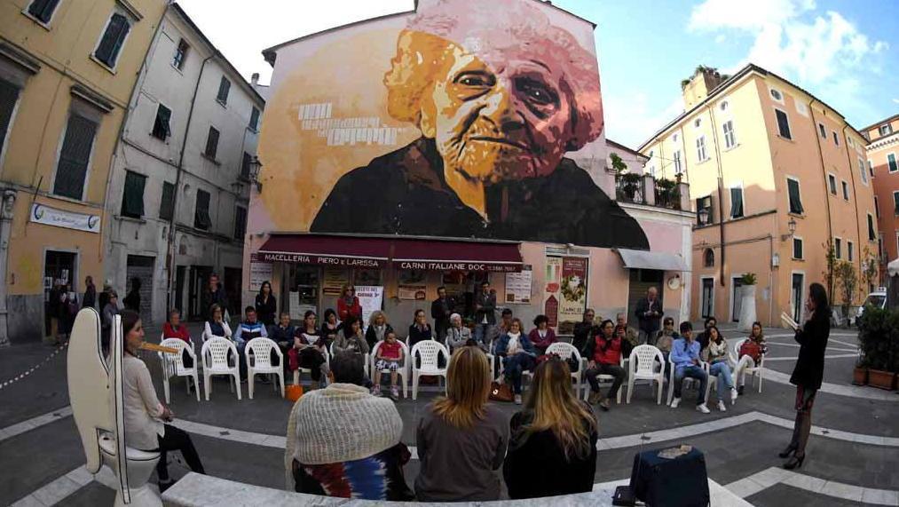 Donne e lavoro: le storie e i sogni raccontati in piazza 