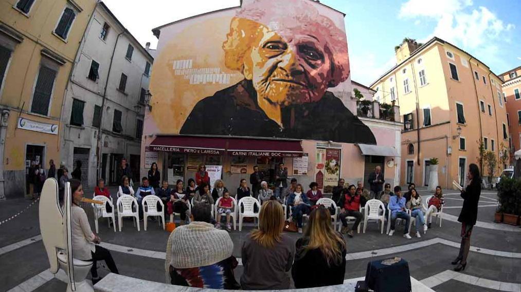 Donne e lavoro: le storie e i sogni raccontati in piazza