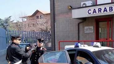 Arrestato uno spacciatore mentre vendeva hascish