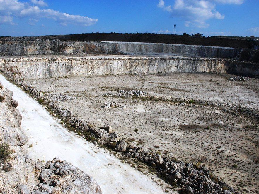 Nella cava testimonianze archeologiche 