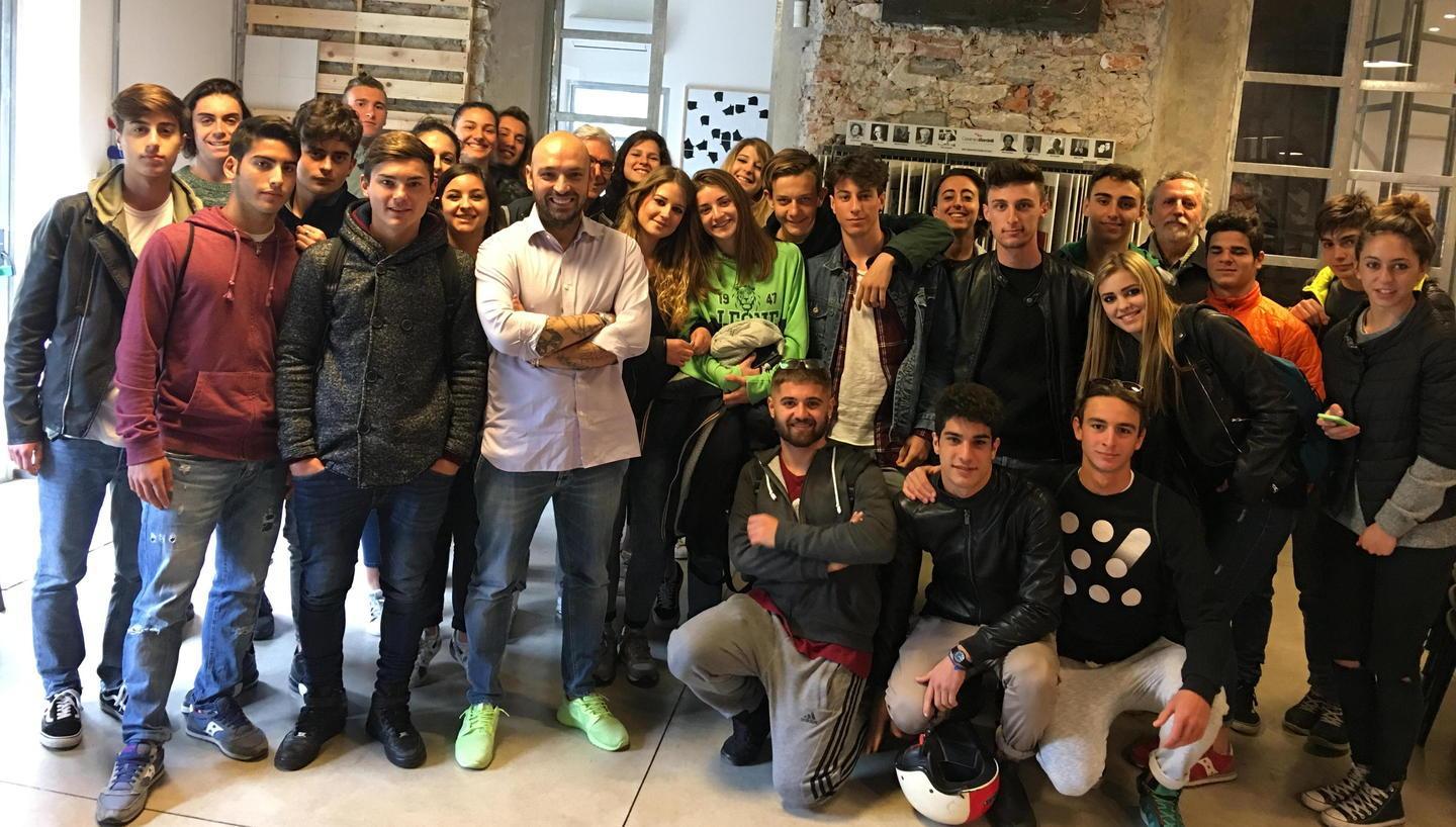 Lezione di Magazzini Bracchi: il lavoro si impara a scuola