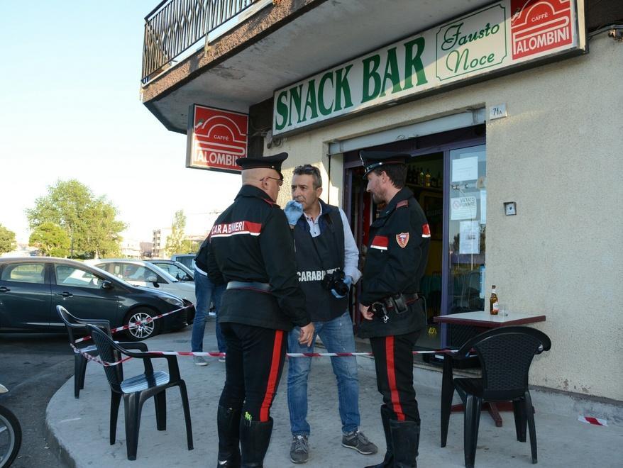 Lite allo Snack bar, accoltellato il titolare 