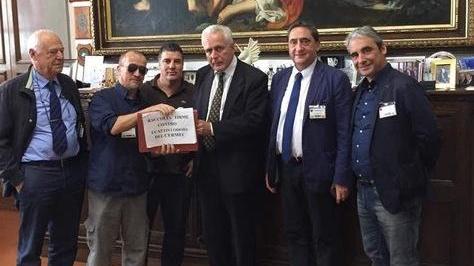 Mille firme contro gli odori del Cermec