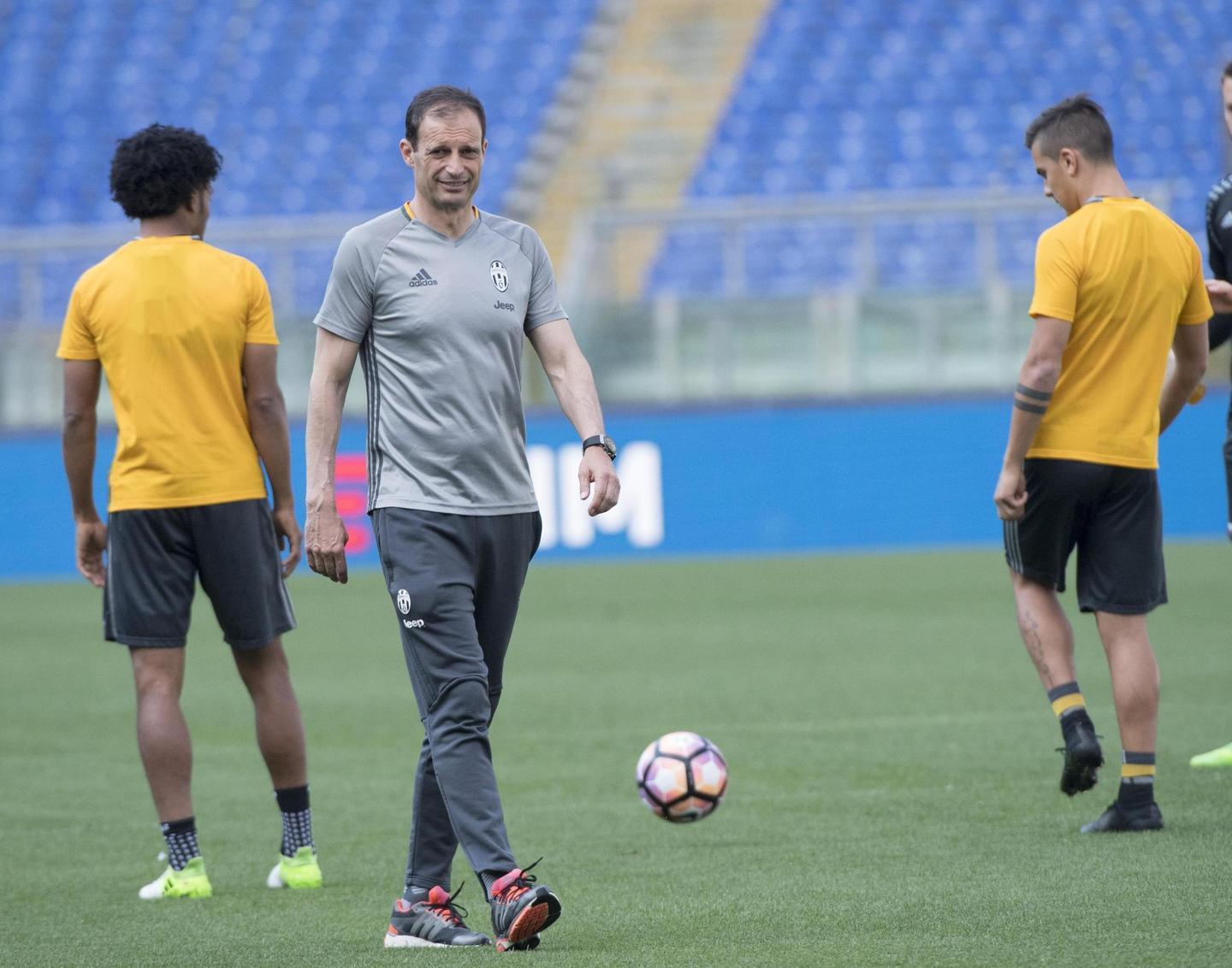 Juve, prima tappa per il sogno triplete 