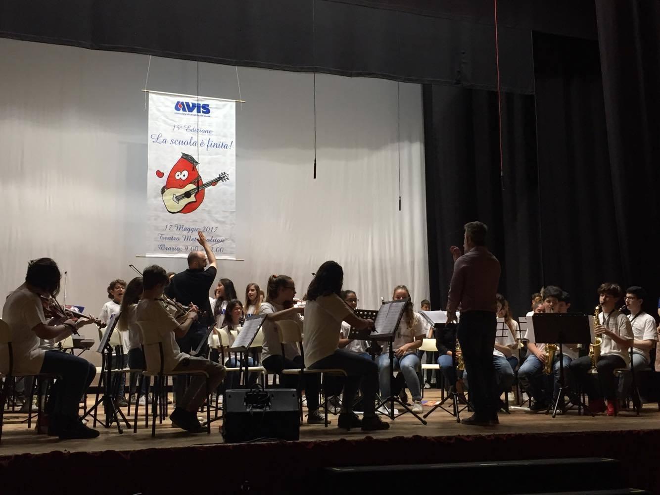 Una delle orchestre della media Guardi durante l'esibizione al Metropolitan