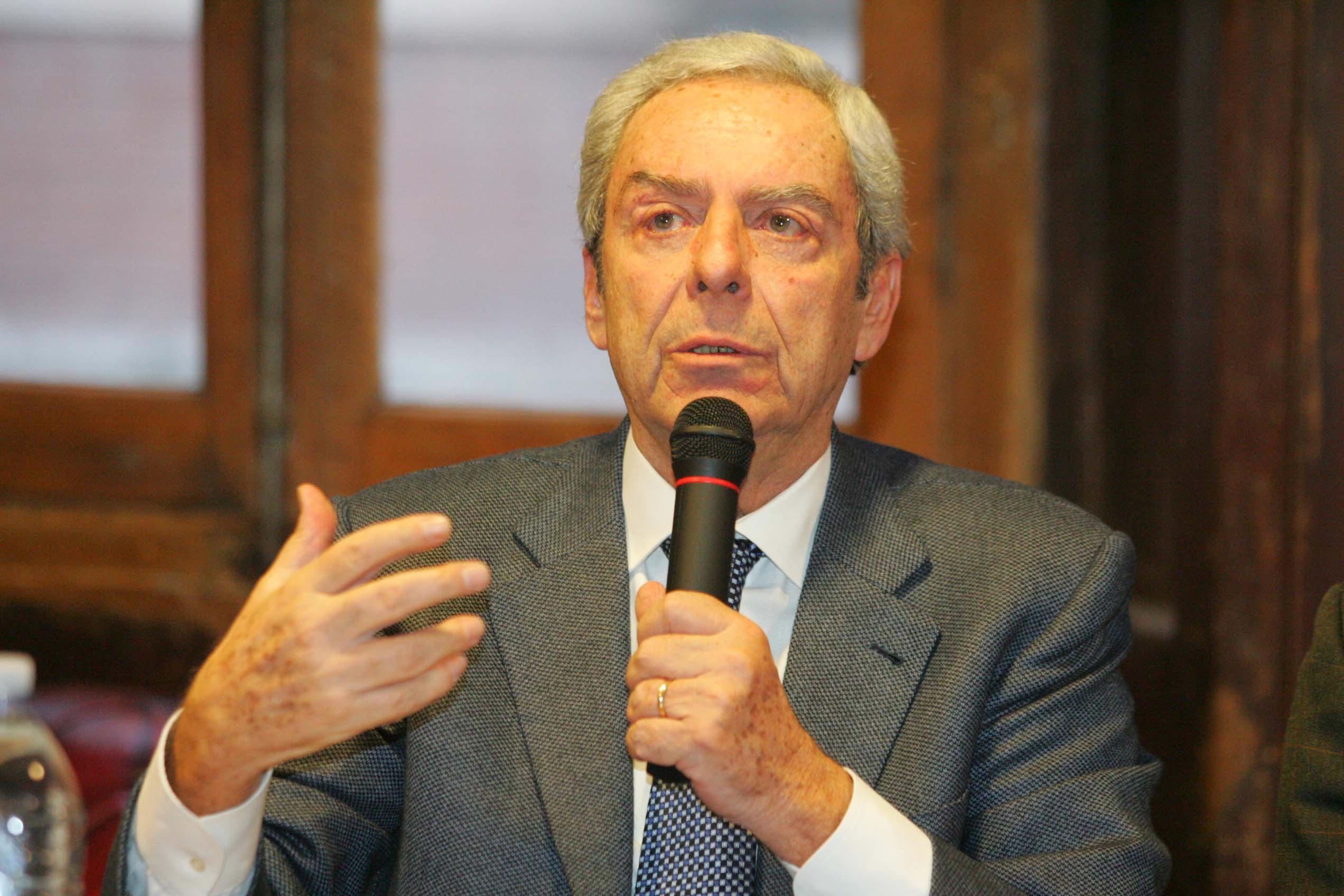 Addio a Daniele Piombi, il mondo della televisione italiana in lutto 