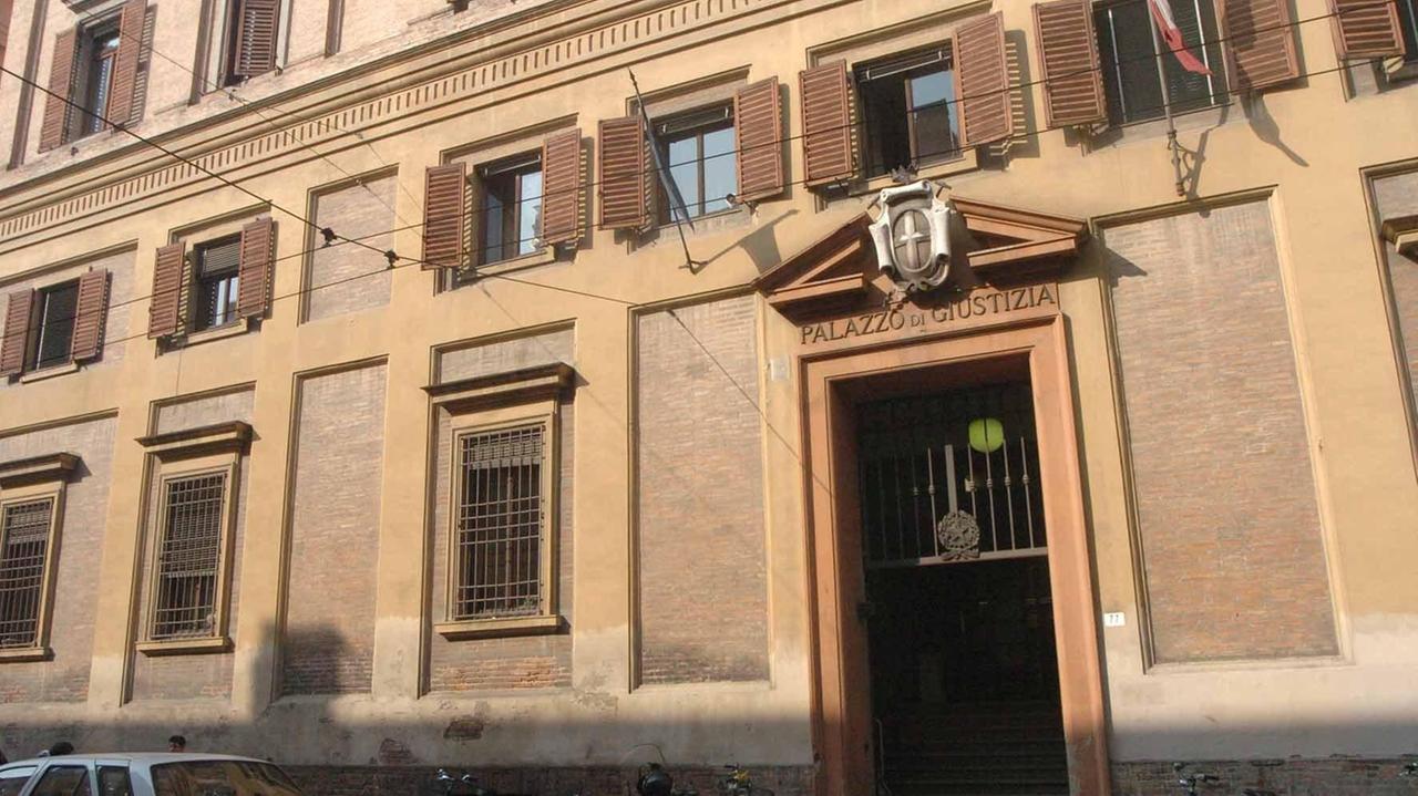 Modena. Appalti truccati, condannati ex tecnici comunali