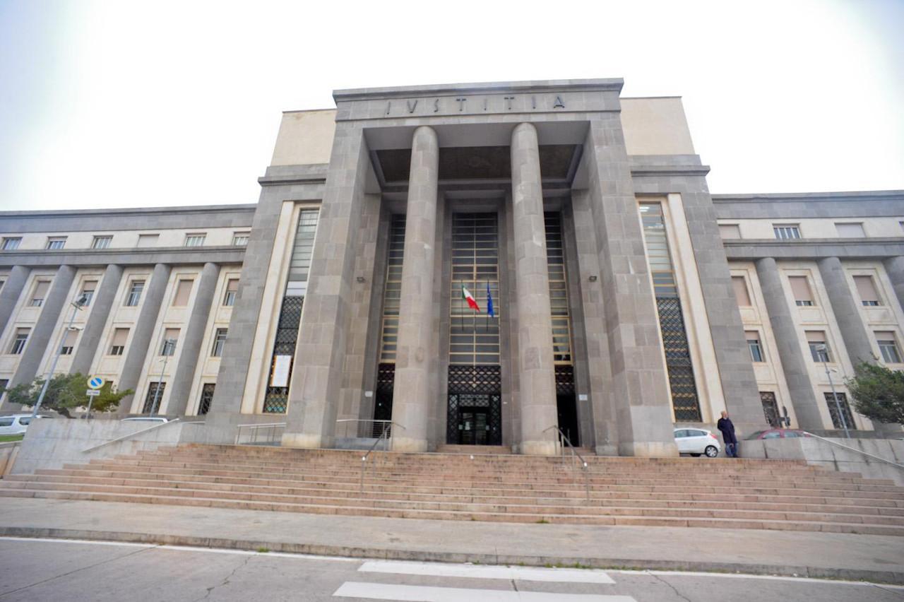 Il palazzo di giustizia di Cagliari