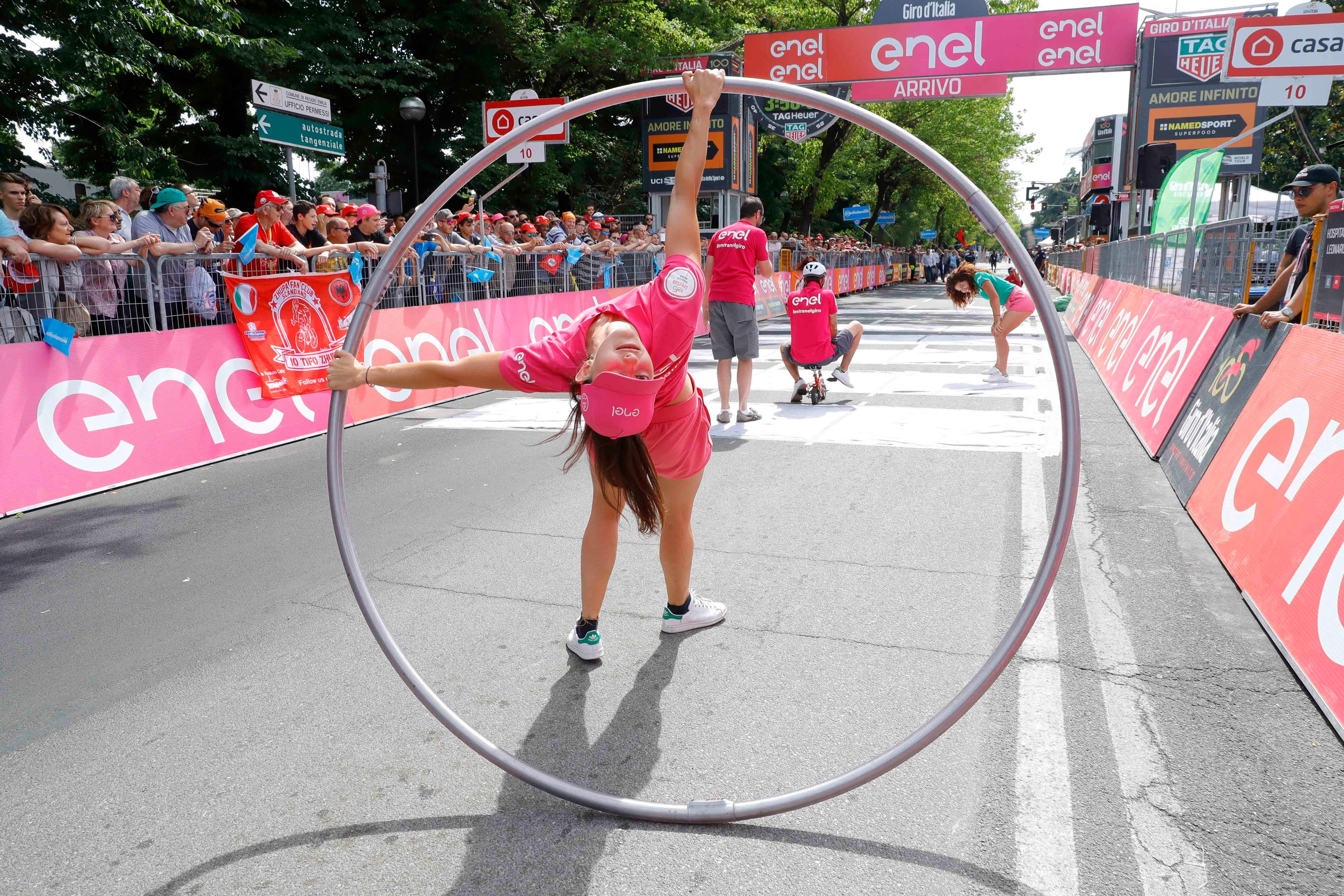 Reggio Emilia saluta il Giro d'Italia, si riparte per Tortona 