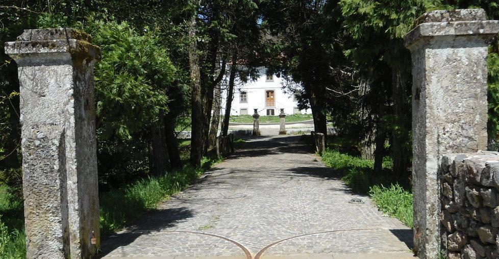 Con gli Amici della montagna alla scoperta di Villa Piercy