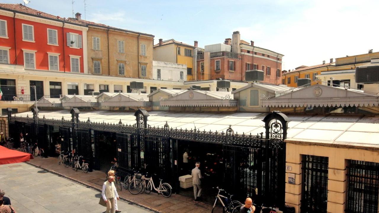 Albinelli, rilancio beffa: la pizza si cuoce a Bologna
