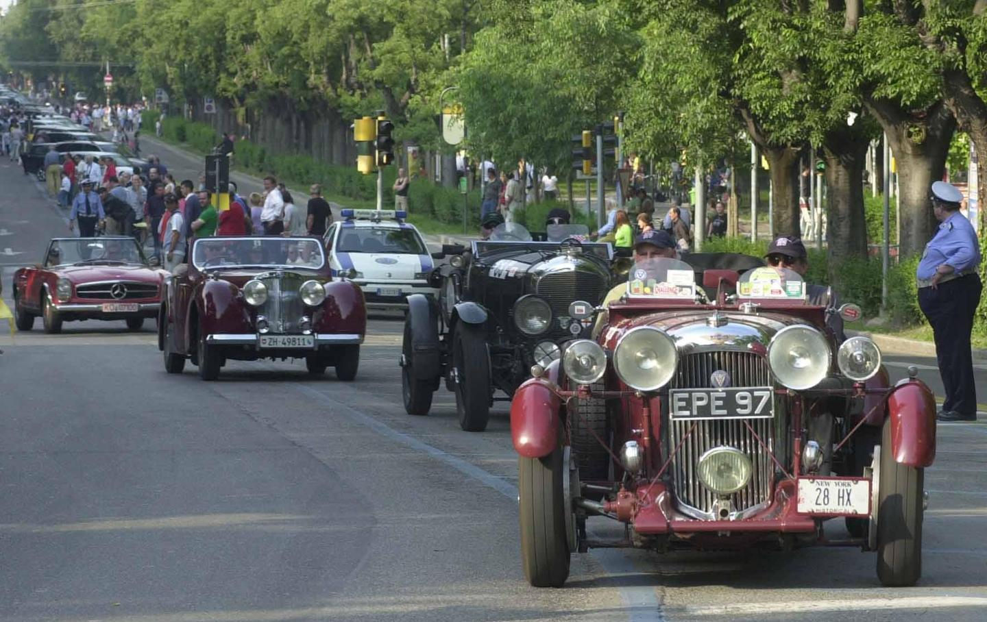 Notte bianca e Mille Miglia: in città dal tramonto all’alba va in scena il divertimento