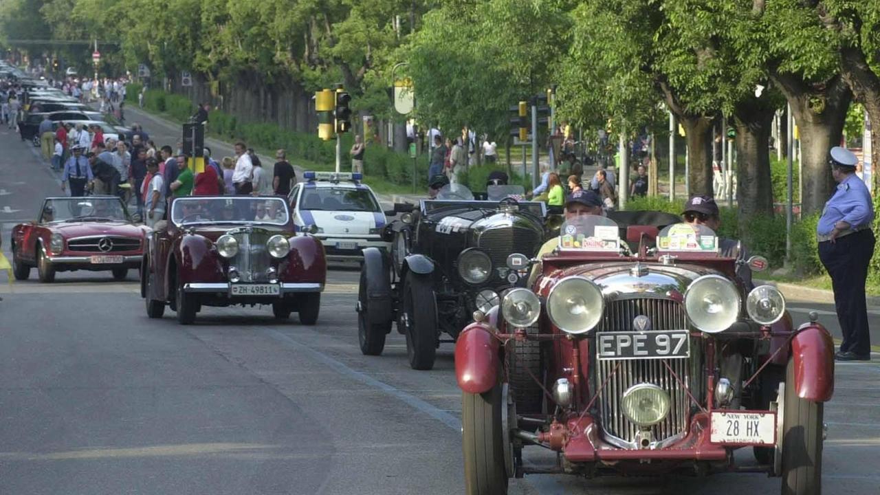 Notte bianca e Mille Miglia: in città dal tramonto all’alba va in scena il divertimento