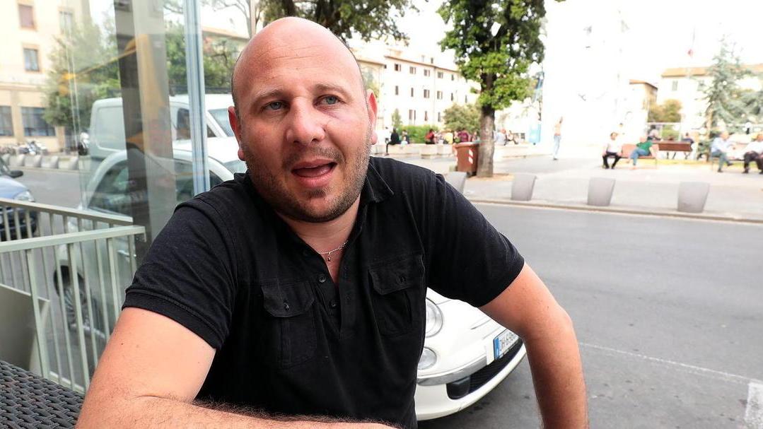 Pasticcere aggredito, ma sventa la rapina