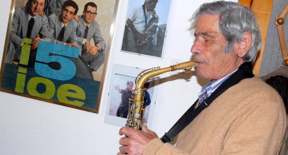 Ladri rubano due sax a Tony Marino, scatta la solidarietà 