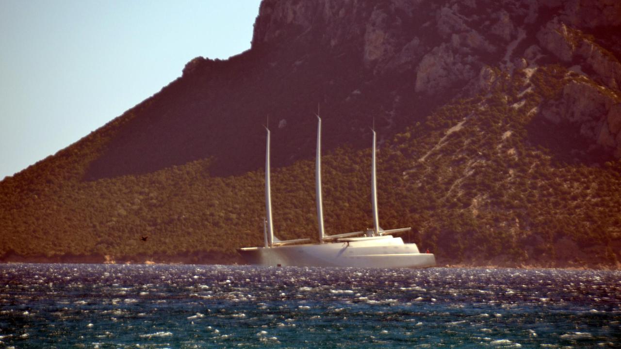 Olbia, a Tavolara lo yacht a vela più grande del mondo