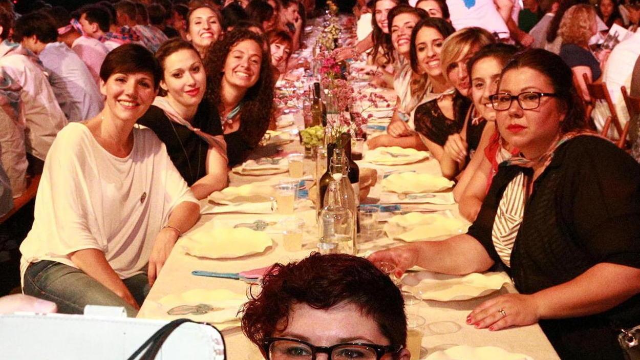 In 5.000 sotto le stelle fra riti e speranze È la notte dei desideri